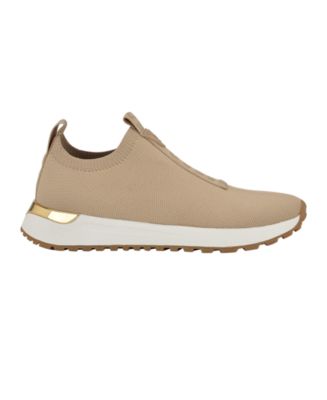 Macy's GUESSWomen's Farroo Knit Slip-On Sneakers