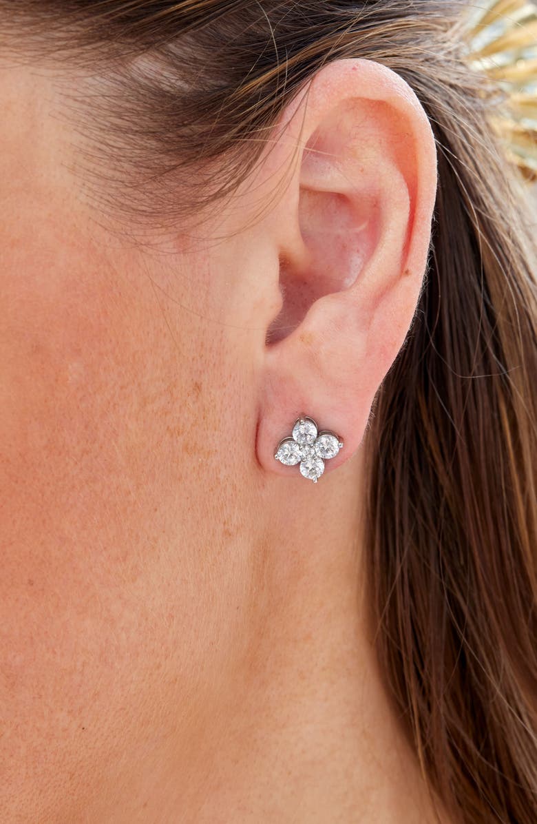 SAVVY CIE JEWELS Cubic Zirconia Cluster Stud Earrings