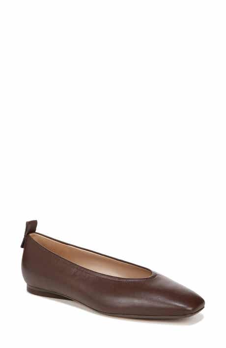 Aleta Sneaker (Women)
