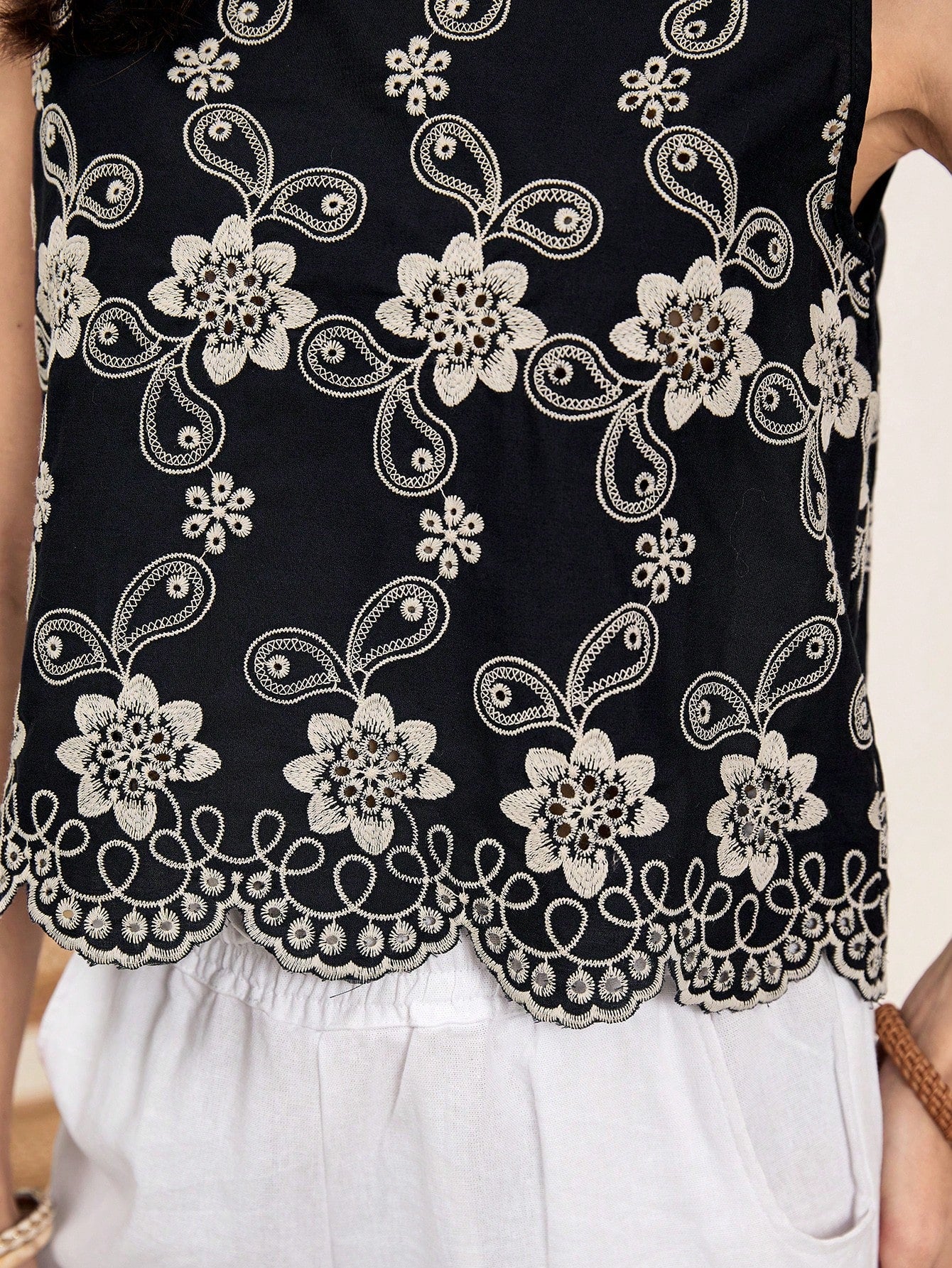 SHEIN VCAY Random Embroidered Sleeveless Blouse