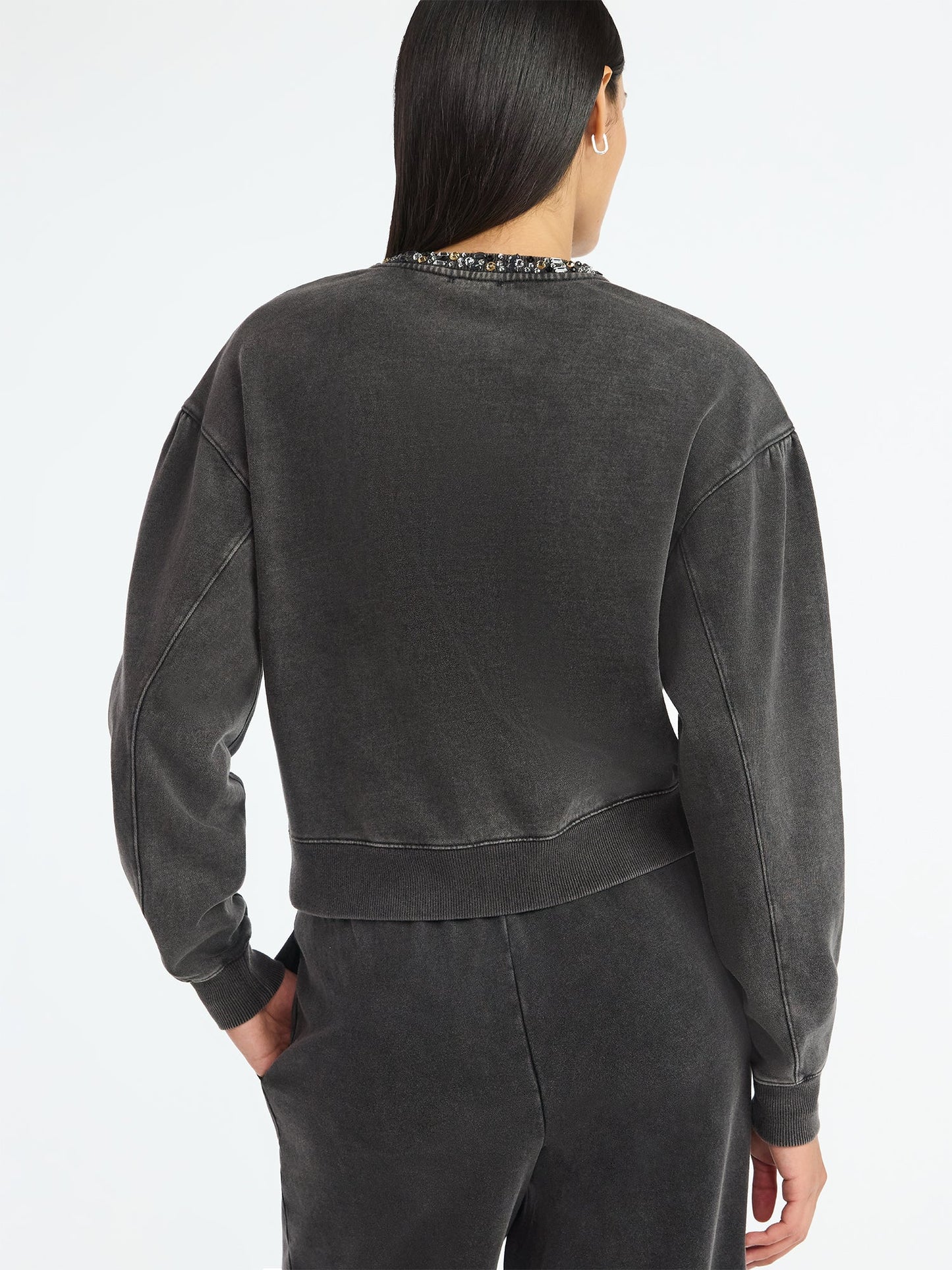 Walmart Scoop Women’s and Women's Plus Mineral Washed Rhinestone Crewneck Sweatshirt, Sizes XS-4X