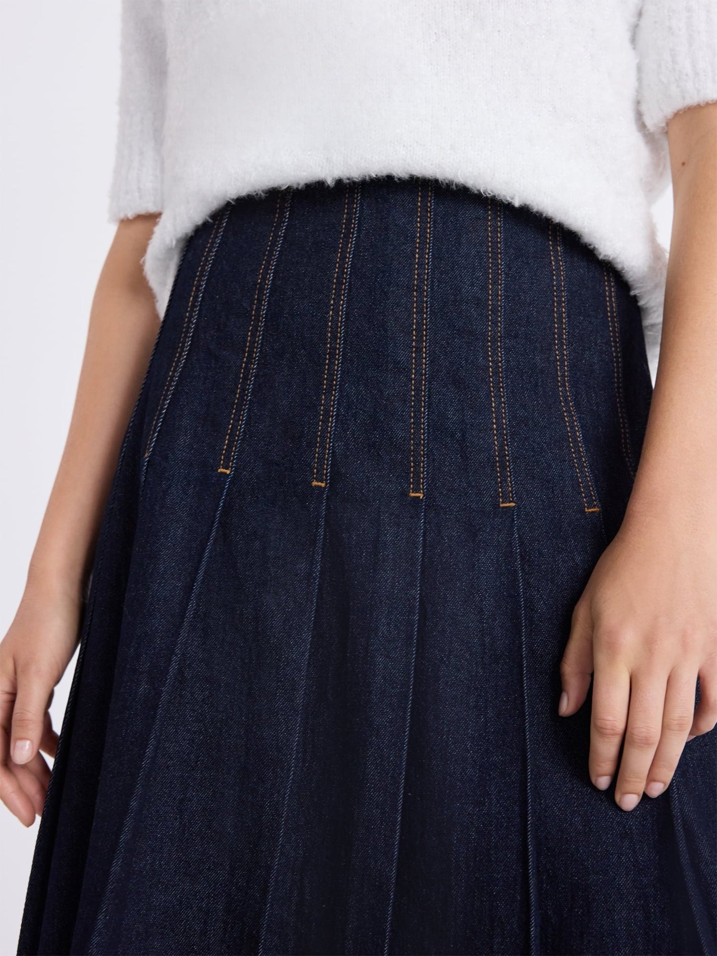 Walmart Free Assembly Women's and Women's Plus Stitch Pleated Denim Maxi Skirt, Size 0-28