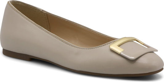 ADRIENNE VITTADINI Jacksi Buckle Ballet Flat, Main, color, DOVE