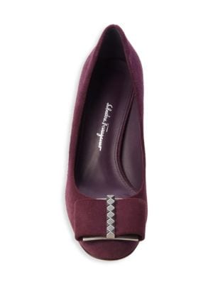 Salvatore Ferragamo
 Bow Suede Pumps