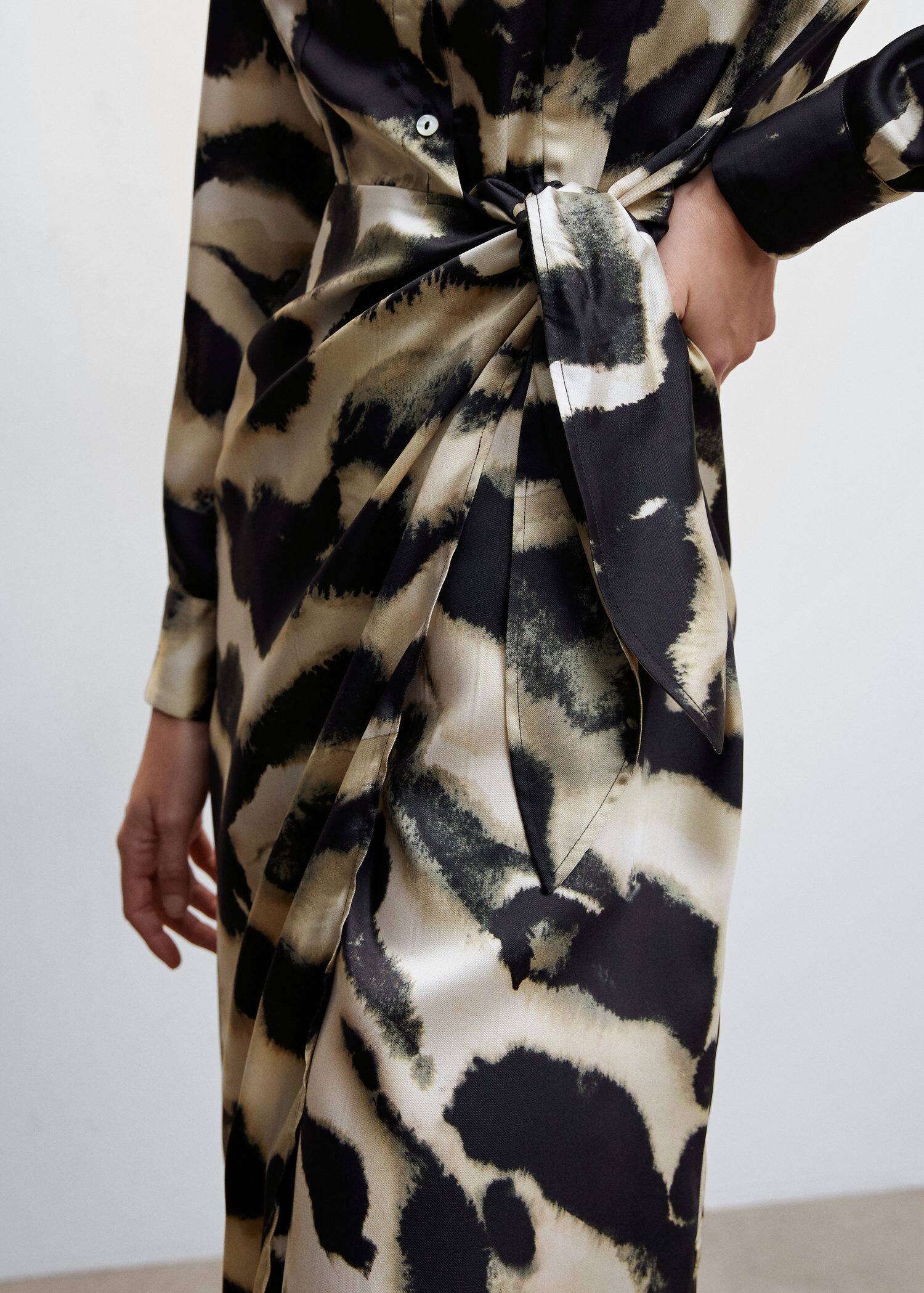 Printed satin dress - Details of the article 6