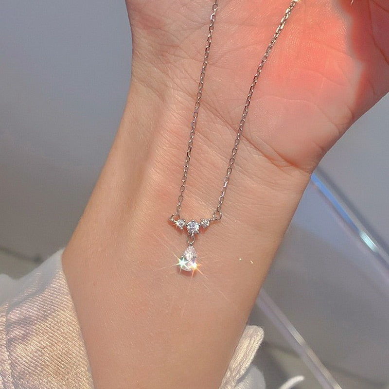 Fashion Water Drop Pendant Necklace Clavicle Chain Women Trendy Simple Tiny Rhinestone Jewelry Temperament Party Wedding Gift