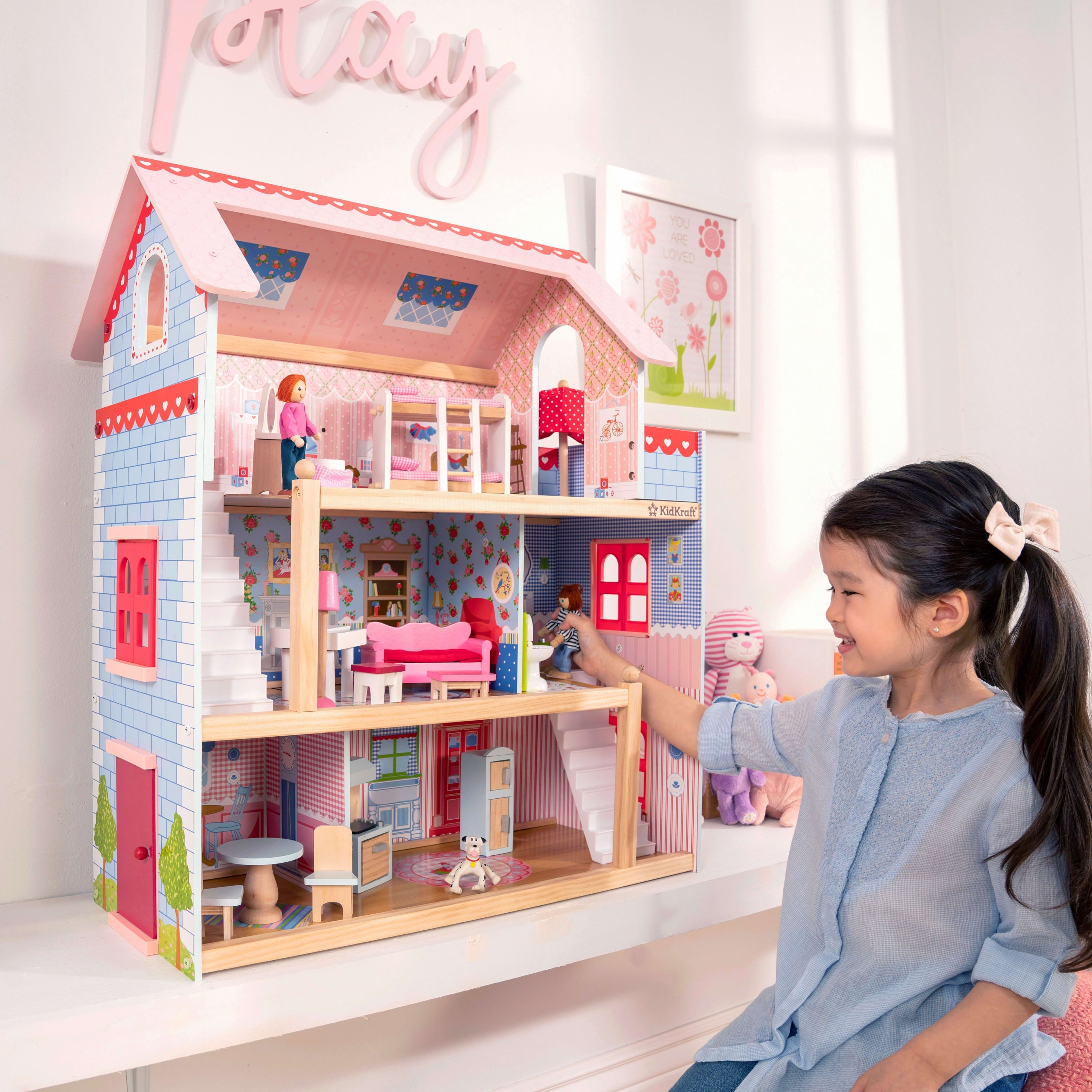 KidKraft Chelsea Doll Cottage with shops 16 Accessories, for 5-Inch Dolls=hus